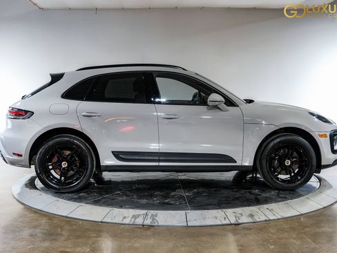 Used 2023 Porsche Macan AWD/4WD image 9
