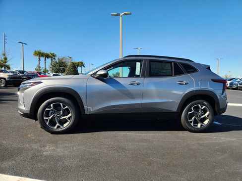 New 2026 Chevrolet Trax LT w/ Driver Confidence Package image 3