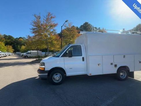 New 2025 Chevrolet Express 3500 w/ Power Convenience Package image 2