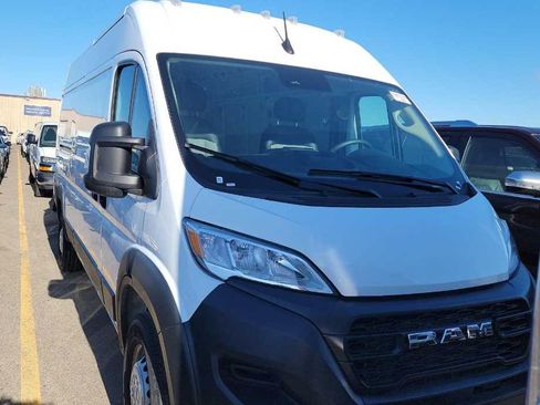 Used 2026 RAM ProMaster 2500 w/ Convenience Group FWD image 5