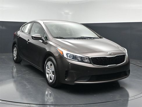 Used 2018 Kia Forte LX FWD image 3