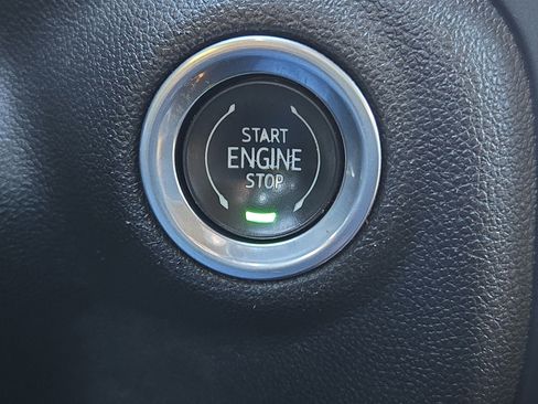 Used 2019 GMC Sierra 1500 SLT w/ SLT Premium Plus Package image 32