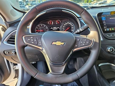 Used 2023 Chevrolet Malibu LT image 20