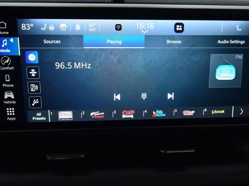 Used 2025 Jeep Gladiator Rubicon w/ Convenience Group image 16