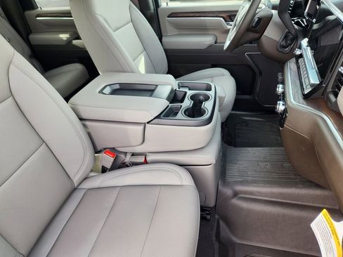 New 2026 GMC Sierra 2500 SLT w/ Max Trailering Package image 18