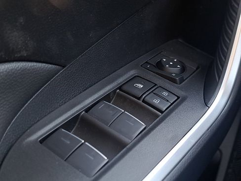 New 2025 Toyota RAV4 XLE w/ Convenience Package image 30