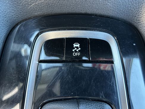 Certified 2023 Toyota Corolla LE image 29