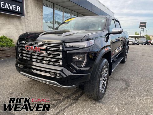 Used 2023 GMC Canyon Denali AWD/4WD image 1