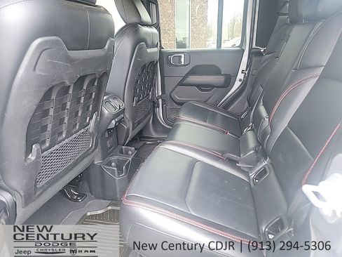 Used 2020 Jeep Gladiator Rubicon AWD/4WD image 16