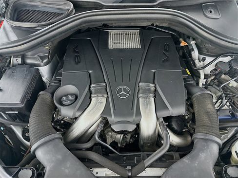 Used 2019 Mercedes-Benz GLS 550 4MATIC image 32