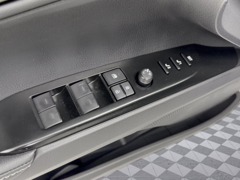 Used 2026 Toyota Camry XSE w/ Premium Package FWD image 15