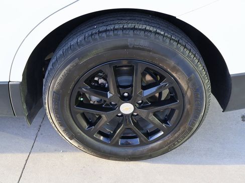 Used 2023 Chevrolet Equinox LT image 10