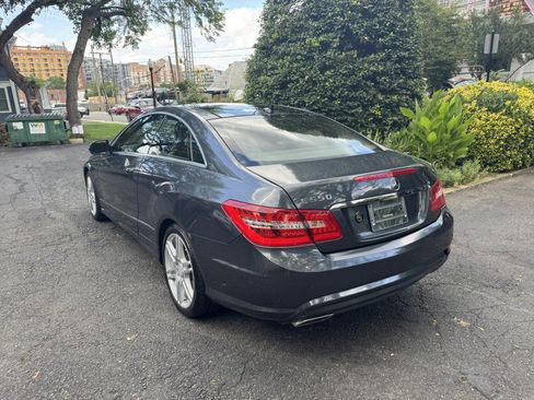Used 2010 Mercedes-Benz E 550 Coupe image 4