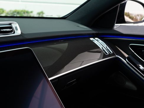 Used 2025 Mercedes-Benz S 63 AMG S image 46