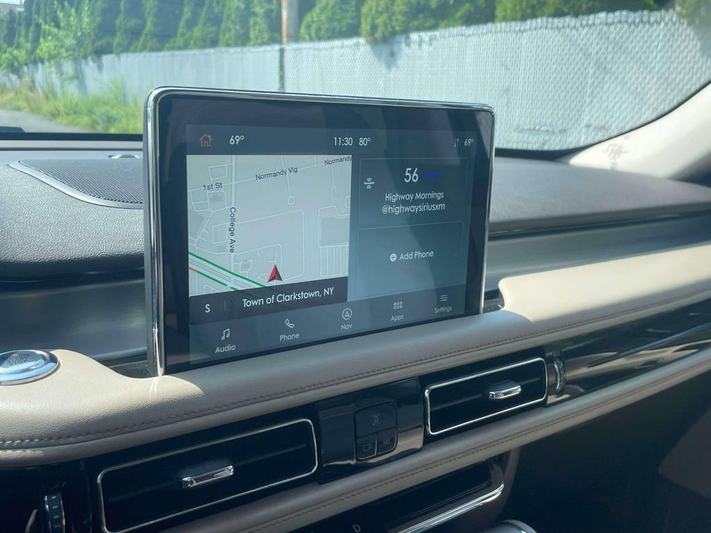 Used 2022 Lincoln Aviator AWD w/ Premium Package image 27