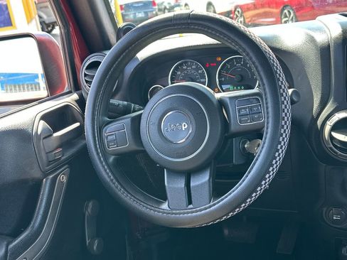 Used 2012 Jeep Wrangler Unlimited Sport image 17