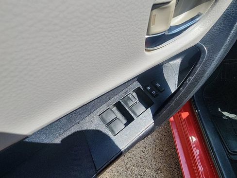 Used 2016 Toyota Corolla LE FWD image 17