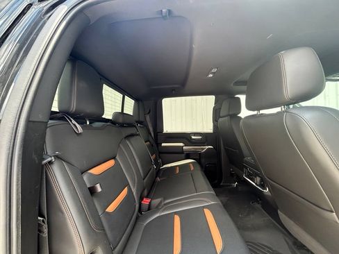 Used 2020 GMC Sierra 2500 AT4 w/ AT4 Premium Package AWD/4WD image 18