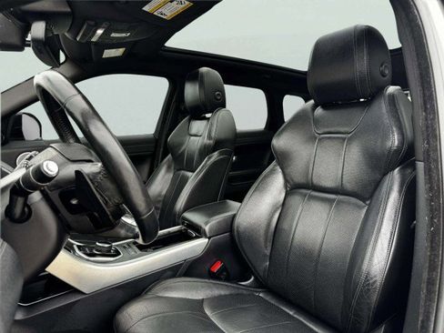 Used 2017 Land Rover Range Rover Evoque SE image 20