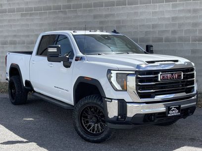 Used 2024 GMC Sierra 2500 SLE w/ SLE Convenience Package