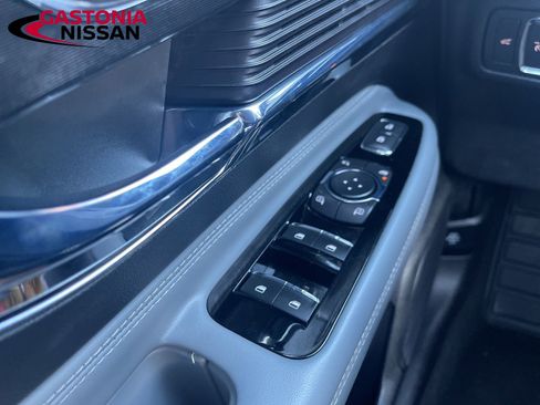 Used 2022 Lincoln Corsair AWD w/ Premium Package image 51