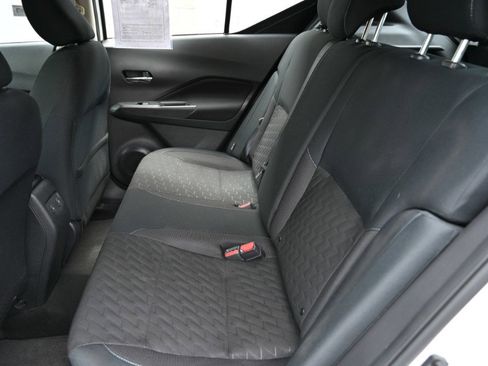 Used 2023 Nissan Kicks SV image 14