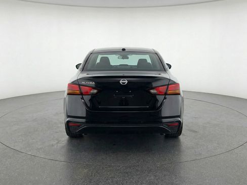 Used 2025 Nissan Altima 2.5 SV FWD image 7