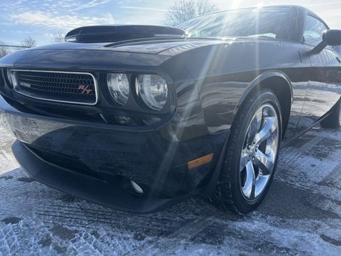 Used 2014 Dodge Challenger R/T image 5