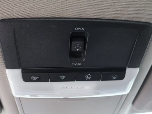 Used 2025 Nissan Altima 2.5 SR w/ SR Premium Package FWD image 30