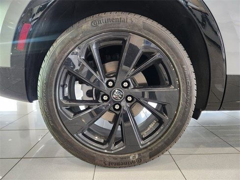 Certified 2025 Buick Envision Sport Touring image 25