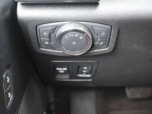 Used 2018 Ford F150 XLT w/ Equipment Group 302A Luxury AWD/4WD image 15