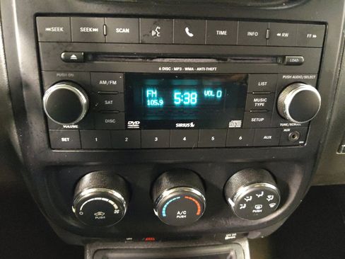 Used 2016 Jeep Patriot Sport FWD image 25