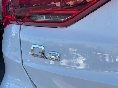 Used 2024 Audi Q3 2.0T Premium image 29