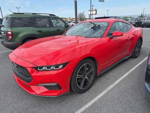 Used 2024 Ford Mustang Premium image 2