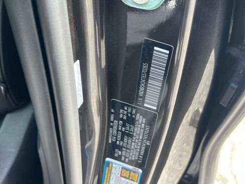 Used 2026 Kia Carnival FWD image 28