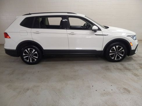 Used 2022 Volkswagen Tiguan S image 2