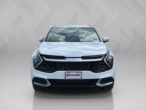 Certified 2025 Kia Sportage EX image 2