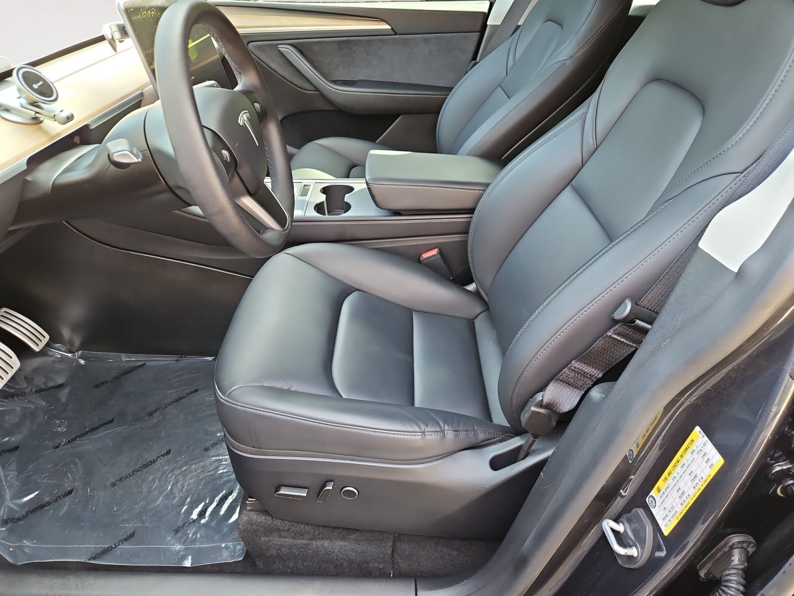 Used 2025 Tesla Model Y Performance AWD/4WD image 9