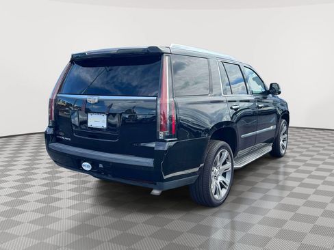 Used 2016 Cadillac Escalade Luxury AWD/4WD image 5
