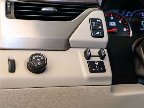 Used 2016 GMC Yukon Denali w/ Open Road Package image 28