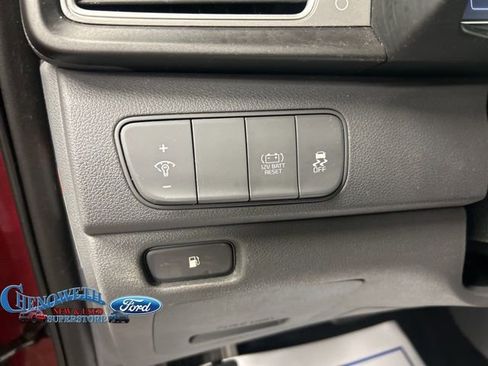 Used 2018 Kia Niro LX image 13