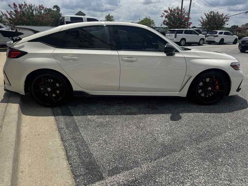 Used 2025 Honda Civic Type R image 5