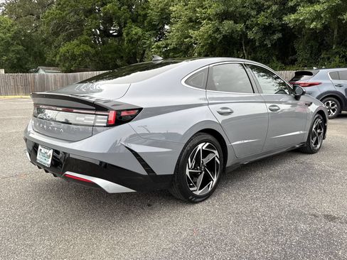 Used 2024 Hyundai Sonata SEL w/ Convenience Package FWD image 5