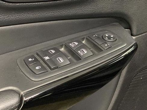 Used 2020 Jeep Cherokee Latitude Plus AWD/4WD image 22