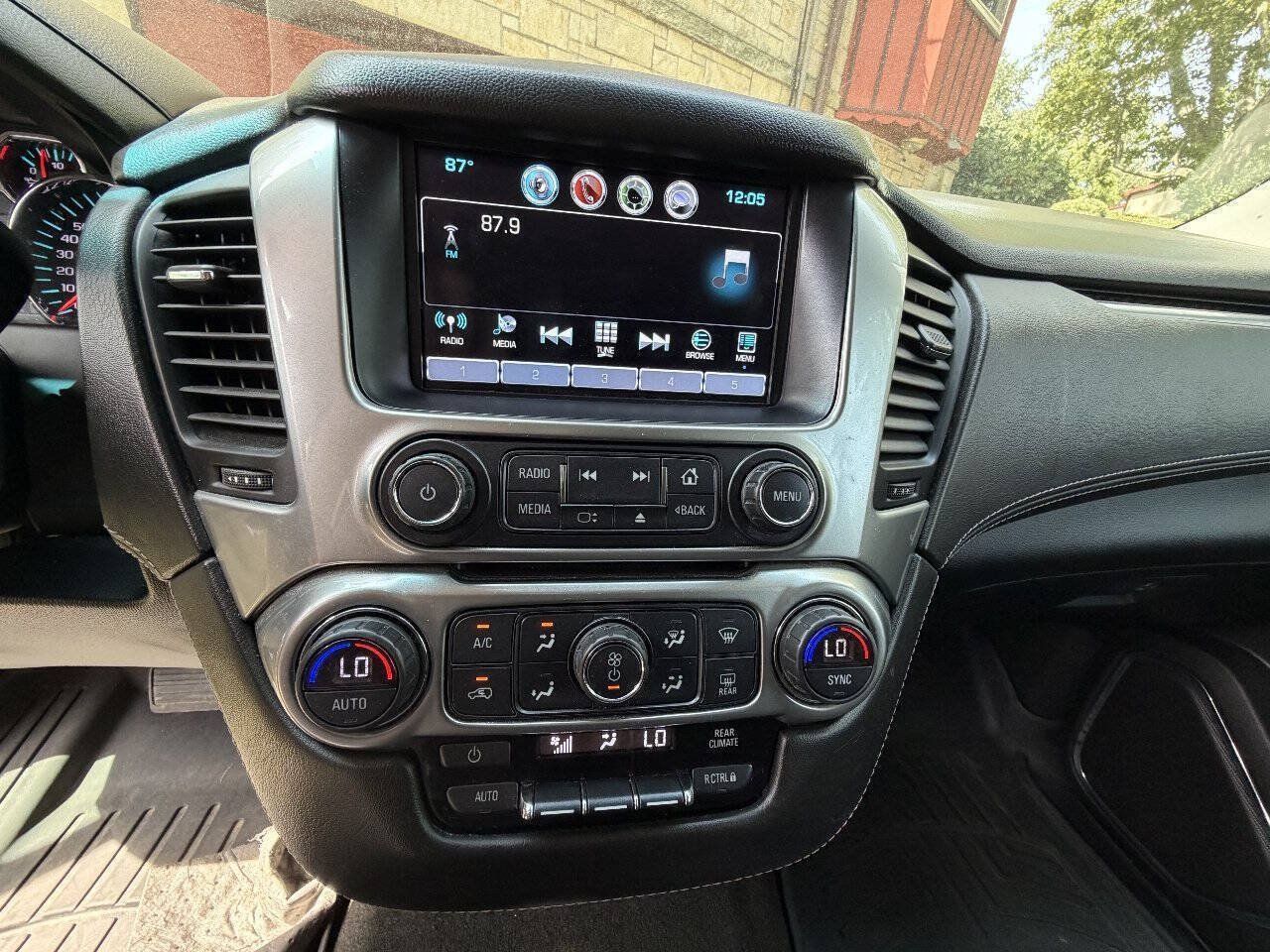 Used 2018 Chevrolet Tahoe LS w/ Skid Plate Package AWD/4WD image 16