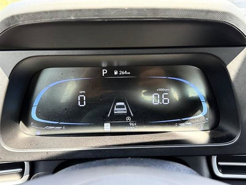 Used 2026 Hyundai Elantra SE FWD image 29
