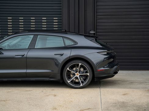 New 2025 Porsche Taycan 4 Cross Turismo image 12