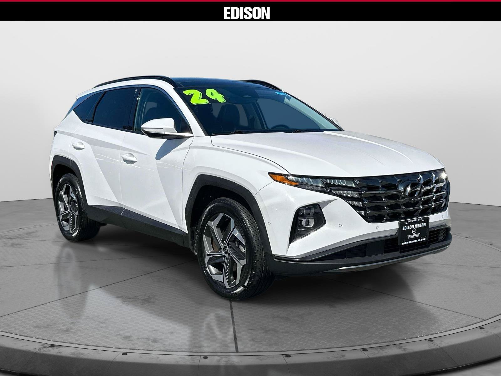 Used 2024 Hyundai Tucson Limited AWD/4WD image 1