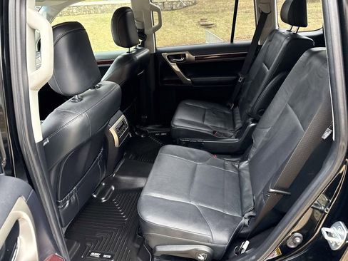 Used 2019 Lexus GX 460 Premium image 14