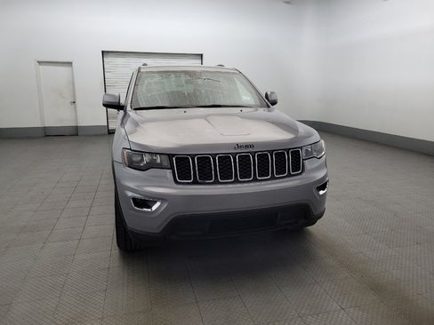 Used 2021 Jeep Grand Cherokee Laredo image 14